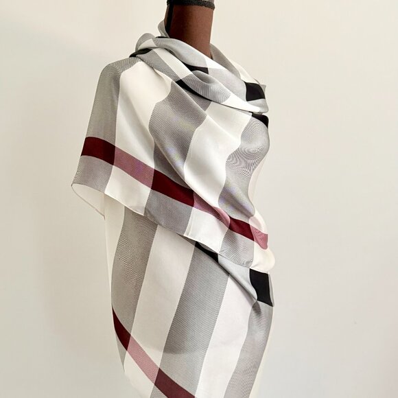 New Burberry Check Print Ivory Silk Satin Scarf - Picture 6 of 15